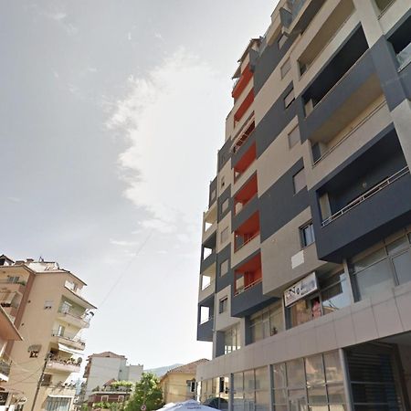 Cozy Elegance Above Korca Apartment Exterior photo