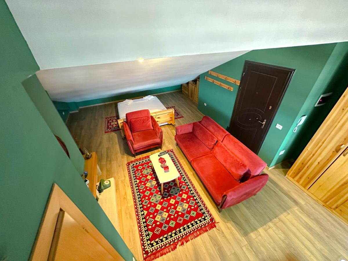 Cozy Elegance Above Korca Apartment Exterior photo